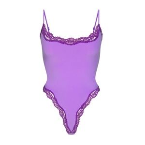 NWT Skims fits everybody lace cami bodysuit